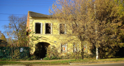 Власти Торжка продают особняк XIX века за рубль