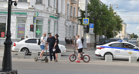 В Твери определили места, где нельзя ездить на электросамокатах