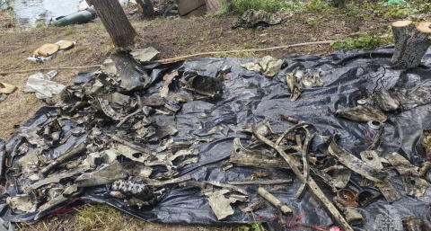 Тверские спасатели помогли извлечь советский бомбардировщик Пе-2 под Невелем